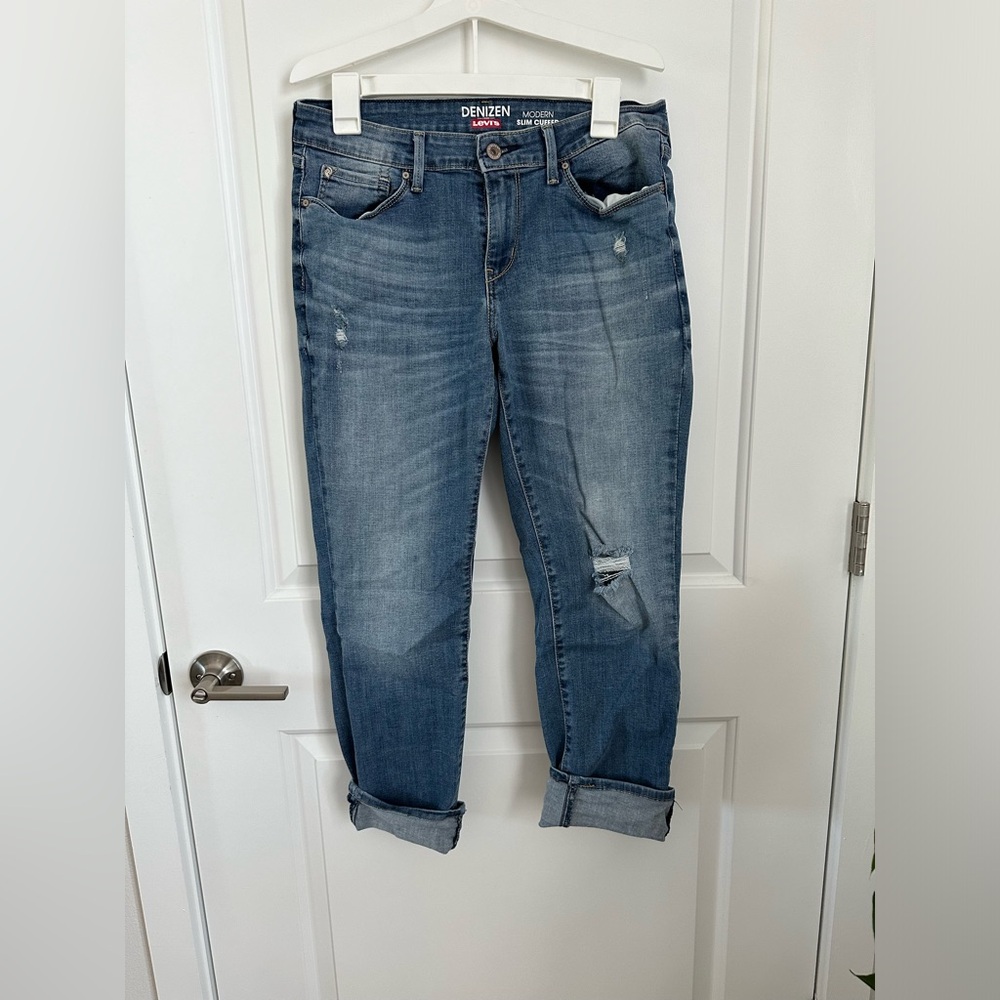 Levi’s cropped jeans